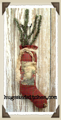 9058 - Santa Portrait Sock Ornie (HFK)