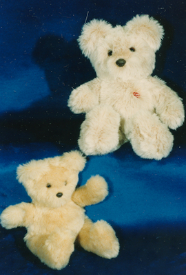 138 - Snuggly Bears-CUT *CL