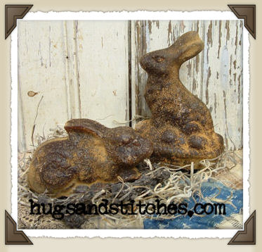 3004 - Grungy Chocolate Wax Bunny Set/2