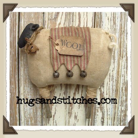 9036 - Grungy Sheep Ornie
