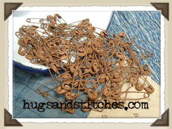 1" Rusty Safety Pins (pkg of 25)