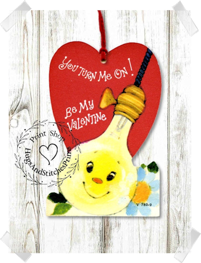 537 - Retro You Turn Me On Light Bulb Valentines Tags